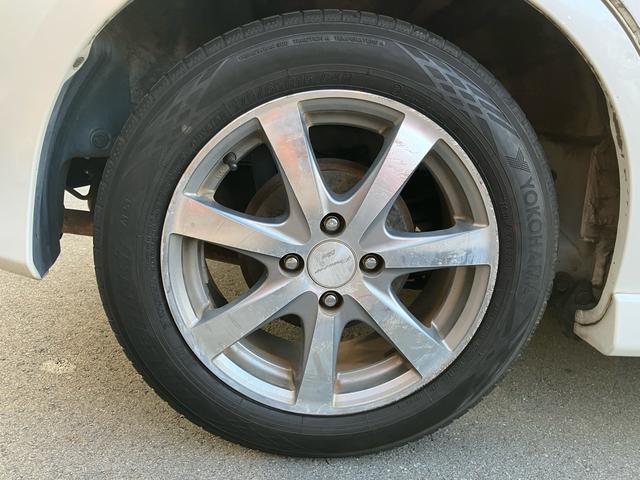 フィット ＲＳ　Ｓパッケージ　スカイルーフ　ＳＤナビ　Ｂｌｕｅｔｏｏｔｈ対応　バックカメラ　ＵＳＢ　パドルシフト　ＨＩＤヘッドライト　キーレスエントリー　１年間走行無制限保証（12枚目）