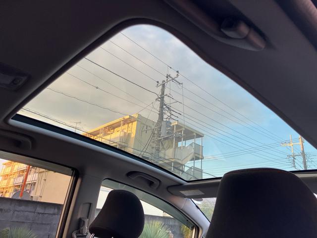 フィット ＲＳ　Ｓパッケージ　スカイルーフ　ＳＤナビ　Ｂｌｕｅｔｏｏｔｈ対応　バックカメラ　ＵＳＢ　パドルシフト　ＨＩＤヘッドライト　キーレスエントリー　１年間走行無制限保証（28枚目）