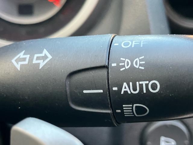 フィット ＲＳ　Ｓパッケージ　スカイルーフ　ＳＤナビ　Ｂｌｕｅｔｏｏｔｈ対応　バックカメラ　ＵＳＢ　パドルシフト　ＨＩＤヘッドライト　キーレスエントリー　１年間走行無制限保証（34枚目）