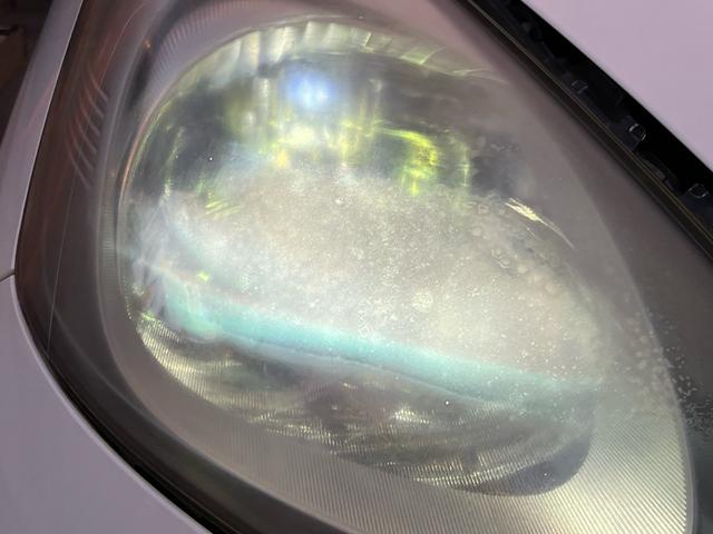 フィット ＲＳ　Ｓパッケージ　スカイルーフ　ＳＤナビ　Ｂｌｕｅｔｏｏｔｈ対応　バックカメラ　ＵＳＢ　パドルシフト　ＨＩＤヘッドライト　キーレスエントリー　１年間走行無制限保証（35枚目）