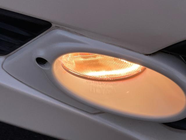 フィット ＲＳ　Ｓパッケージ　スカイルーフ　ＳＤナビ　Ｂｌｕｅｔｏｏｔｈ対応　バックカメラ　ＵＳＢ　パドルシフト　ＨＩＤヘッドライト　キーレスエントリー　１年間走行無制限保証（36枚目）