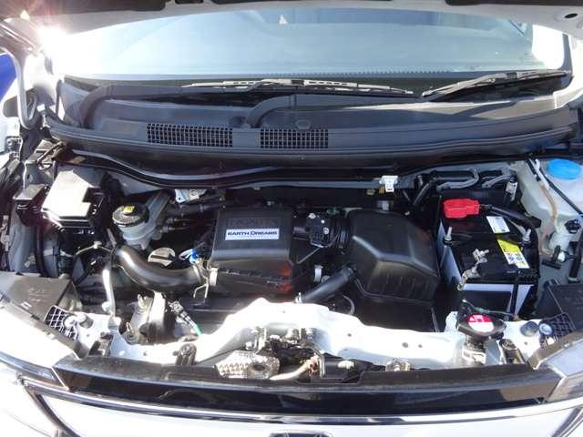 G SSパッケージ 1年間走行距離無制限保証付き メモリーナビ フルセグ Rカメラ VSA シートヒーター 衝突軽減ブレーキ 4WD ETC スマートキー アイドリングストップ カーテンエアバッグ CD 禁煙車 盗難防止(18枚目)