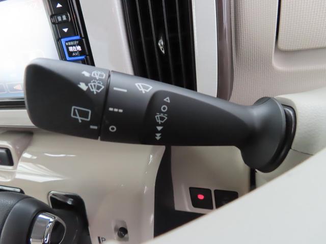 ムーヴキャンバス ＧメイクアップリミテッドＳＡＩＩＩ　ナビフルセグドラレコＥＴＣ　運転席側シートヒーター　禁煙　パノラミックビューモニター　助手席エアバック　ＵＳＢ　ナビＴＶ　プッシュスタートスマートキー　パワーウインドウ　横滑り防止システム　地デジ（26枚目）