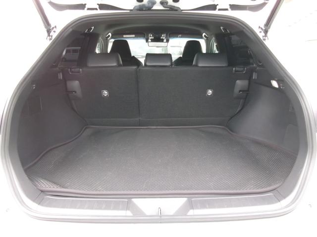 ハリアー Ｇ　ナビフルセグＲカメラＥＴＣＡＷＬＥＤ　衝突回避ブレーキ　電動Ｒゲート　ＡＡＣ　バックモニタ－　パーキングセンサー　１オーナ　横滑防止装置　ＬＥＤランプ　スマキー　キーフリー　ＥＴＣ車載器　ＰＳ　禁煙（7枚目）