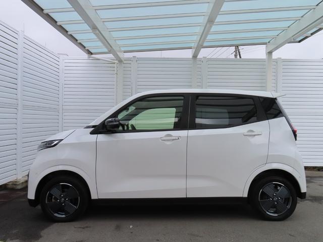 サクラ Ｇ　ナビフルセグ前後ドラレコＲカメラＥＴＣＡＷＬＥＤ　シートヒータ　地デジ　アラウンドビュ　横滑防止装置　ＵＳＢ接続　ワンオーナ　踏み間違い防止アシスト　寒冷地仕様　ＬＥＤヘッドランプ　Ｐアシスト　ＡＢＳ（4枚目）