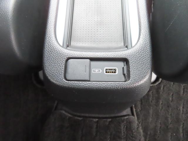 フィット ｅ：ＨＥＶホーム　ナビ前後ドラレコＲカメラＥＴＣＬＥＤ　前後誤発進抑制機能　クリソナ　助手席エアバッグ　運転席エアバッグ　１オナ　アイドリングストップ　禁煙　ＬＥＤライト　ＵＳＢ接続　バックカメラ　ＡＢＳ　スマートキー（27枚目）