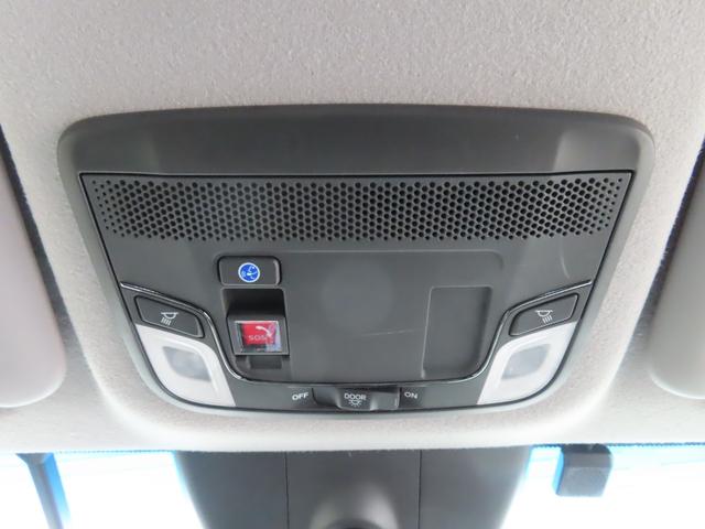 フィット ｅ：ＨＥＶホーム　ナビ前後ドラレコＲカメラＥＴＣＬＥＤ　前後誤発進抑制機能　クリソナ　助手席エアバッグ　運転席エアバッグ　１オナ　アイドリングストップ　禁煙　ＬＥＤライト　ＵＳＢ接続　バックカメラ　ＡＢＳ　スマートキー（30枚目）