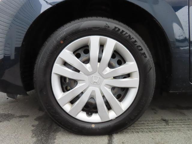 フィット ｅ：ＨＥＶホーム　ナビ前後ドラレコＲカメラＥＴＣＬＥＤ　前後誤発進抑制機能　クリソナ　助手席エアバッグ　運転席エアバッグ　１オナ　アイドリングストップ　禁煙　ＬＥＤライト　ＵＳＢ接続　バックカメラ　ＡＢＳ　スマートキー（34枚目）