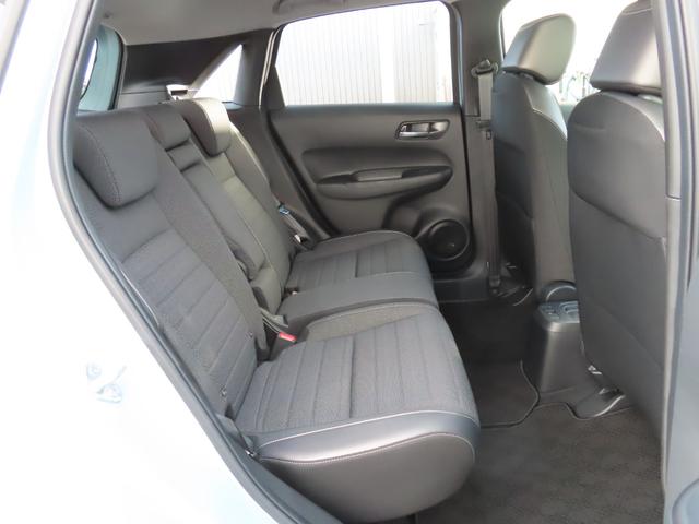 フィット e:HEVクロスター ナビフルセグRカメラETCLEDAW 衝突回避システム 禁煙 フルオートエアコン 前後センサー LEDランプ エアバッグ サイドエアバック 地デジ オートクルーズコントロール VSA バックカメラ(10枚目)