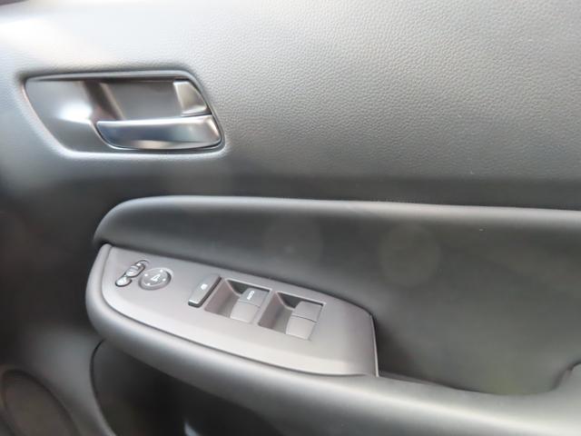 フィット e:HEVクロスター ナビフルセグRカメラETCLEDAW 衝突回避システム 禁煙 フルオートエアコン 前後センサー LEDランプ エアバッグ サイドエアバック 地デジ オートクルーズコントロール VSA バックカメラ(34枚目)