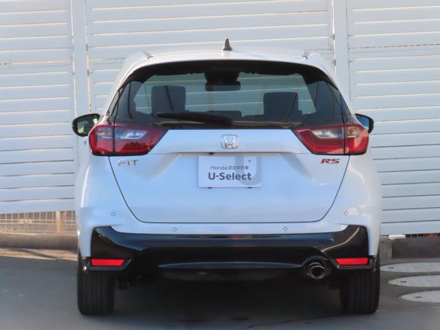 フィット RS RカメラETCLEDAWディスプレイオーディオ USBポート リアカメラ LEDヘッドライト エアコン ETC車載器 キーレス スマートキー 禁煙 横滑防止装置 サイドカーテンエアバック ABS(6枚目)