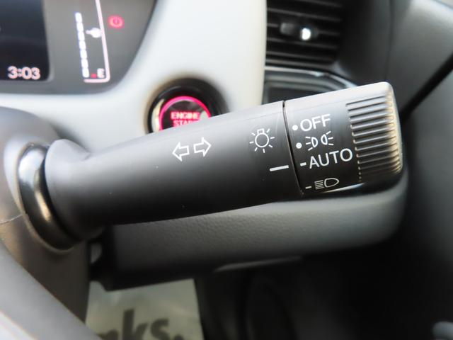 フィット RS RカメラETCLEDAWディスプレイオーディオ USBポート リアカメラ LEDヘッドライト エアコン ETC車載器 キーレス スマートキー 禁煙 横滑防止装置 サイドカーテンエアバック ABS(21枚目)