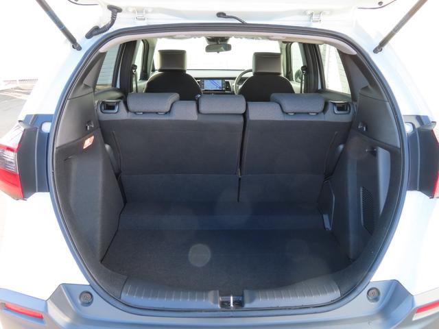 フィット e:HEVクロスター ナビフルセグRカメラLEDAW 衝突回避システム 禁煙 フルオートエアコン 前後センサー LEDランプ エアバッグ サイドエアバック 地デジ オートクルーズコントロール VSA バックカメラ USB(7枚目)