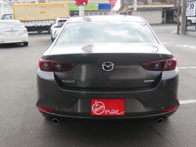 ＭＡＺＤＡ３セダン １５Ｓ　ブラックトーンエディション　ワンオーナー／フルセグＴＶ／３６０°カメラ／ＬＥＤヘッドライト／純正１８インチブラックアルミホイール／（6枚目）