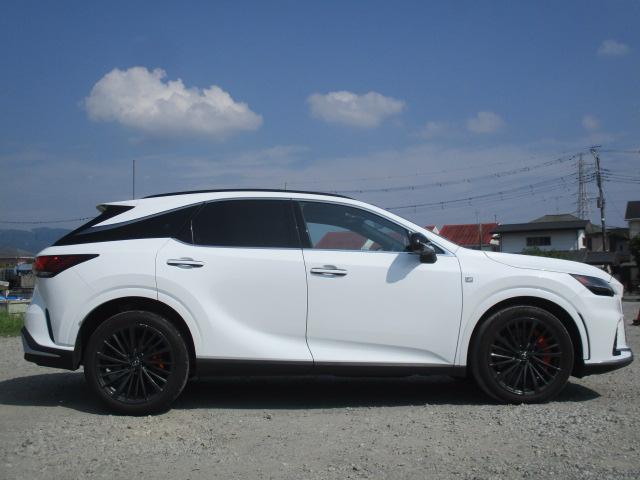 ＲＸ ＲＸ３５０　Ｆスポーツ　１オーナー　マークレビンソン　ナビ　全方位カメラ　ＤＴＶ　ＢＴ　パノラマサンルーフ　ハーフレザー　ベンチレーションシート　ヒーター　三眼ＬＥＤライト　オレンジキャリパー　純正２１ＡＷ　ＨＵＤ　ＡＣＣ（7枚目）