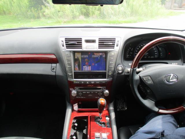 ＬＳ ＬＳ４６０　バージョンＣ　Ｉパッケージ　純正１８ＡＷ／メーカーＨＤＤナビ・ＤＶＤ・地デジ／マークレビンソン／Ｂカメラ／黒革シート／メモリ付きパワーシート／エアシート／ステアヒーター／クルコン／ドラレコ／クリアランスソナー／ビルトインＥＴＣ／（17枚目）