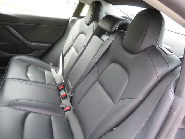 モデル３ ロングレンジ　ＡＷＤ　ワンオーナー／メーカーナビ／オートパイロット／革シート／パワーシート／シートヒーター／パワートランク／フロント・サイドカメラ／（31枚目）