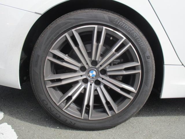 ３シリーズ ３２０ｄ　ｘＤｒｉｖｅツーリング　Ｍスポーツ　４ＷＤ　ナビ　全方位カメラ　ＢＴオーディオ　ハーフレザー　シートヒーター　ＬＥＤライト　パドルシフト　メモリー付きＰシート　パワーバックドア　インテリジェントセーフティ　レーダークルーズ　ＥＴＣ（12枚目）