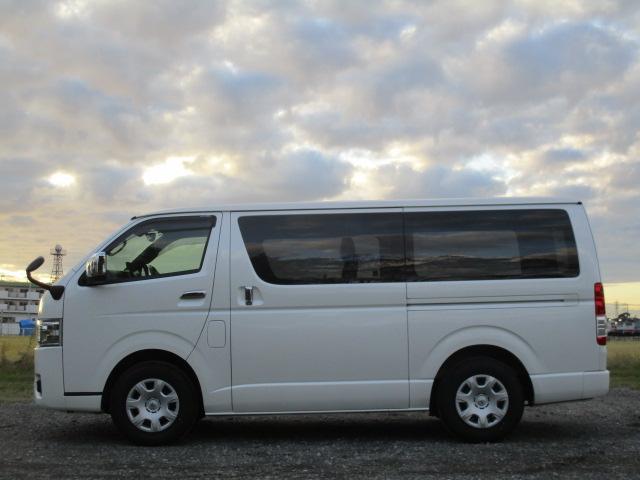 ハイエースバン スーパーGL ダークプライムII ワンオーナー/ハーフレザーシート/アルパインフローティングナビ/BT/フルセグ/Bカメラ/LEDライト/スマートキー/ETC(5枚目)