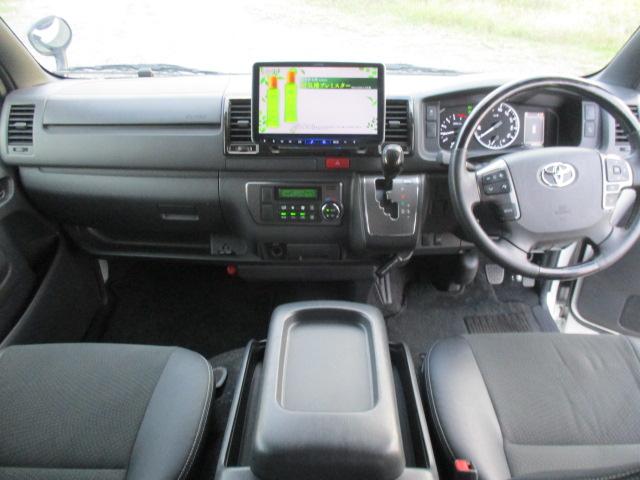 ハイエースバン スーパーGL ダークプライムII ワンオーナー/ハーフレザーシート/アルパインフローティングナビ/BT/フルセグ/Bカメラ/LEDライト/スマートキー/ETC(11枚目)