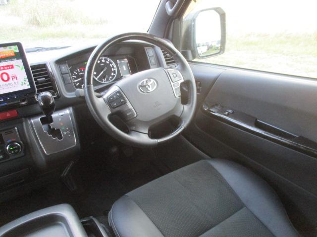 ハイエースバン スーパーGL ダークプライムII ワンオーナー/ハーフレザーシート/アルパインフローティングナビ/BT/フルセグ/Bカメラ/LEDライト/スマートキー/ETC(12枚目)