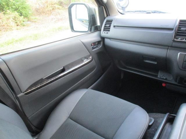 ハイエースバン スーパーGL ダークプライムII ワンオーナー/ハーフレザーシート/アルパインフローティングナビ/BT/フルセグ/Bカメラ/LEDライト/スマートキー/ETC(13枚目)