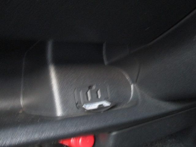 ハイエースバン スーパーGL ダークプライムII ワンオーナー/ハーフレザーシート/アルパインフローティングナビ/BT/フルセグ/Bカメラ/LEDライト/スマートキー/ETC(41枚目)