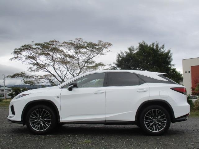 RX RX300 Fスポーツ 後期 4WD ナビ 全方位カメラ DTV BT 革エアシート シートヒーター 三眼LEDライト 純正20AW ヘッドアップディスプレイ ステアリングヒーター パワーバックドア パドルシフト ドラレコ(5枚目)