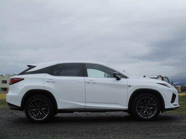 RX RX300 Fスポーツ 後期 4WD ナビ 全方位カメラ DTV BT 革エアシート シートヒーター 三眼LEDライト 純正20AW ヘッドアップディスプレイ ステアリングヒーター パワーバックドア パドルシフト ドラレコ(9枚目)