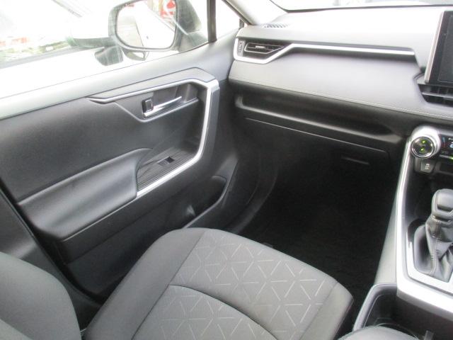 RAV4 X 4WD/ワンオーナー/純正ディスプレイオーディオ/BT・Bカメラ/純正17インチアルミ//セーフティセンス/レーダークルーズ/デュアルエアコン/ルーフレール/前後ドラレコ/ETC2.0/LED/フォグ(14枚目)