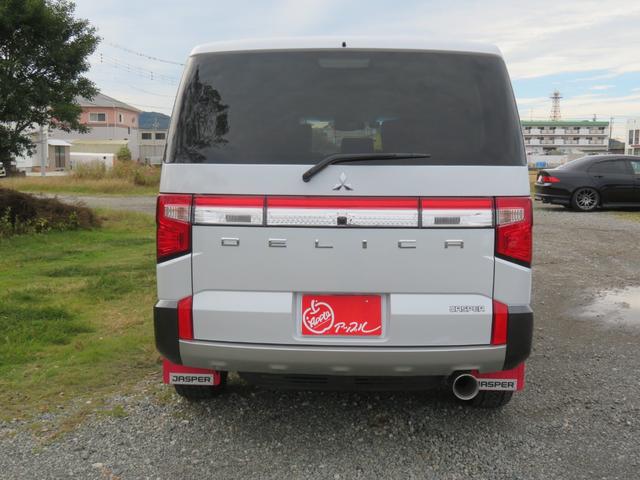 デリカＤ：５ ジャスパー　ＲＡＹＳ１７インチアルミ／ガナドールマフラー／純正１０インチナビ／アラウンドビューモニター／両側パワースライドドア／ＬＥＤヘッドライト／（8枚目）