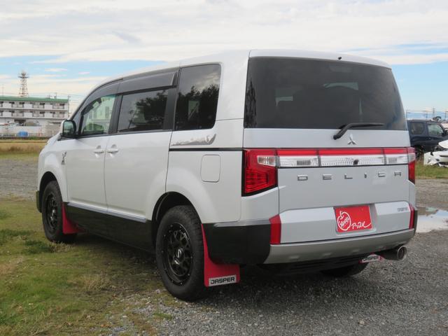 デリカＤ：５ ジャスパー　ＲＡＹＳ１７インチアルミ／ガナドールマフラー／純正１０インチナビ／アラウンドビューモニター／両側パワースライドドア／ＬＥＤヘッドライト／（9枚目）