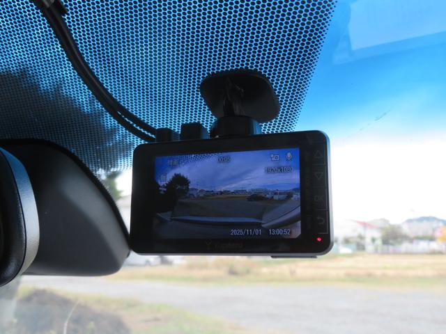 デリカＤ：５ ジャスパー　ＲＡＹＳ１７インチアルミ／ガナドールマフラー／純正１０インチナビ／アラウンドビューモニター／両側パワースライドドア／ＬＥＤヘッドライト／（21枚目）