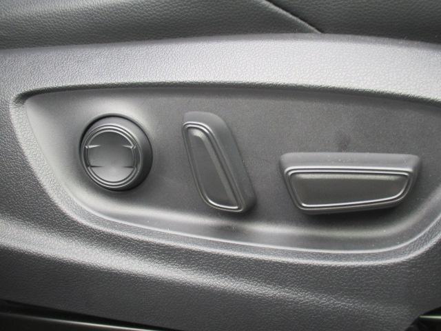 カローラクロス ハイブリッド Z 1オーナー 純正ナビ 全方位カメラ BT ハーフレザー シートヒーター LEDライト パワーシート パワーバックドア セーフティセンス レーダークルーズ 前後ドラレコ ETC 純正18AW(28枚目)