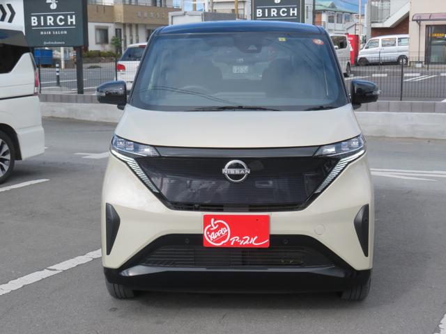 サクラ G プロパイロット/360°セーフティアシスト/アラウンドビューモニター/純正ナビ/フルセグTV/applecarplay/シートヒーター(4枚目)