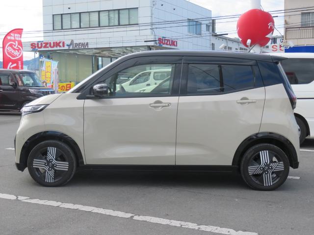 サクラ G プロパイロット/360°セーフティアシスト/アラウンドビューモニター/純正ナビ/フルセグTV/applecarplay/シートヒーター(7枚目)