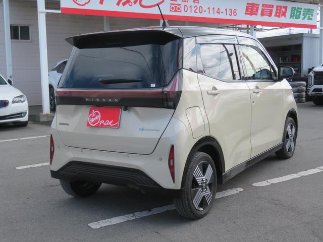 サクラ G プロパイロット/360°セーフティアシスト/アラウンドビューモニター/純正ナビ/フルセグTV/applecarplay/シートヒーター(9枚目)