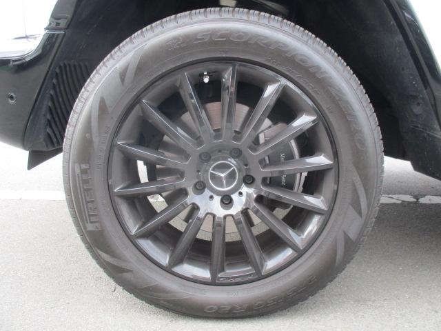 Ｇクラス Ｇ４００ｄ　ＡＭＧライン　１オーナ　ＡＭＧライン　Ｇマヌファクトゥーアプログラム　アダプティブダンピング　ラグジュアリーＰＫＧ　オパリスホワイト　ナビ　全方位カメラ　ＤＴＶ　ＢＴ　サンルーフ　ブルメスター　ＬＥＤライト　ＥＴＣ（12枚目）