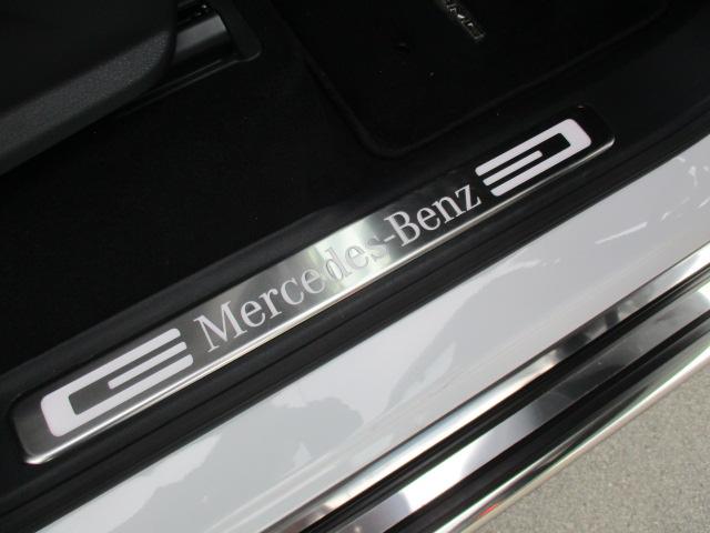 Ｇクラス Ｇ４００ｄ　ＡＭＧライン　１オーナ　ＡＭＧライン　Ｇマヌファクトゥーアプログラム　アダプティブダンピング　ラグジュアリーＰＫＧ　オパリスホワイト　ナビ　全方位カメラ　ＤＴＶ　ＢＴ　サンルーフ　ブルメスター　ＬＥＤライト　ＥＴＣ（16枚目）