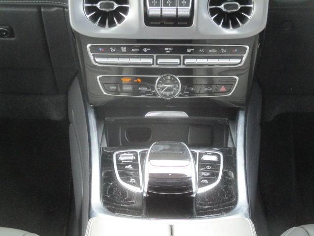 Ｇクラス Ｇ４００ｄ　ＡＭＧライン　１オーナ　ＡＭＧライン　Ｇマヌファクトゥーアプログラム　アダプティブダンピング　ラグジュアリーＰＫＧ　オパリスホワイト　ナビ　全方位カメラ　ＤＴＶ　ＢＴ　サンルーフ　ブルメスター　ＬＥＤライト　ＥＴＣ（30枚目）