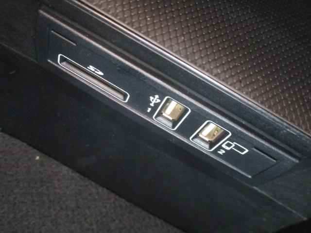 Ｇクラス Ｇ４００ｄ　ＡＭＧライン　１オーナ　ＡＭＧライン　Ｇマヌファクトゥーアプログラム　アダプティブダンピング　ラグジュアリーＰＫＧ　オパリスホワイト　ナビ　全方位カメラ　ＤＴＶ　ＢＴ　サンルーフ　ブルメスター　ＬＥＤライト　ＥＴＣ（44枚目）