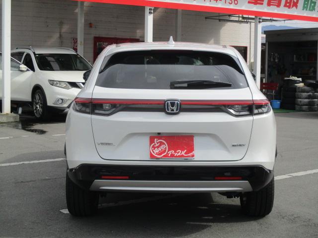 ヴェゼル ｅ：ＨＥＶ　Ｚ　ナビ　Ｂカメラ　ＤＴＶ　ＢＴ　ハーフレザー　シートヒーター　ステアリングヒーター　ＬＥＤライト　ホンダセンシング　レーダークルーズ　パワーバックドア　パドルシフト　ワイヤレス充電　ＥＴＣ　純正アルミ（10枚目）