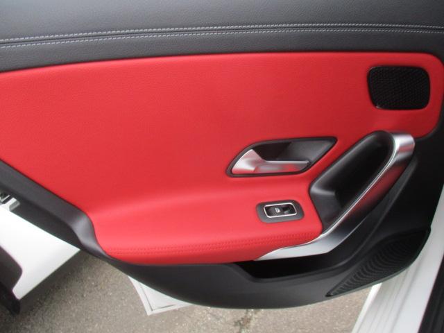 Aクラスセダン A250 4マチックセダン AMGライン 1オーナー ナビ 全方位カメラ DTV BT レーザーエクスクルーシブPKG シートヒーター LEDライト ヘッドアップディスプレイ メモリー付きPシート レーダーセーフティPKG レーダークルーズ(52枚目)