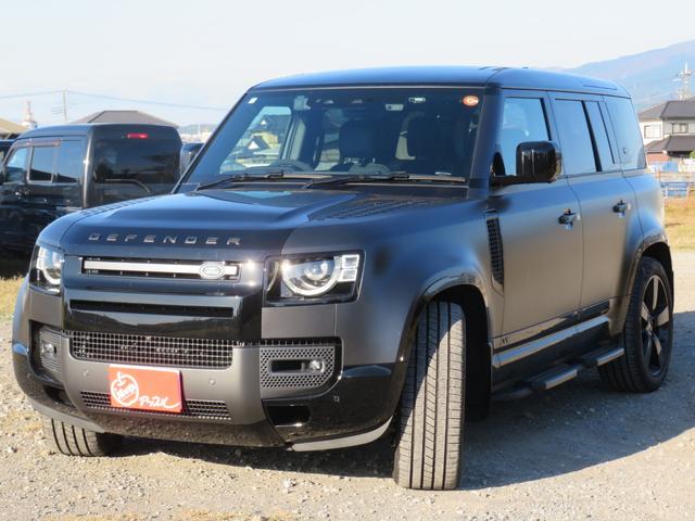 ディフェンダー 110V8カルパチアンエディション P525 1オーナー/パノラミックルーフ/純正22インチAW/メリディアンサラウンド/急速クーラーボックス/クルコン/ドラレコ/全方位カメラ/パドルシフト/背面タイヤカバー/(4枚目)