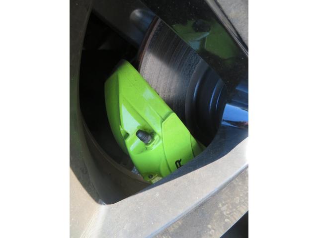 ディフェンダー 110V8カルパチアンエディション P525 1オーナー/パノラミックルーフ/純正22インチAW/メリディアンサラウンド/急速クーラーボックス/クルコン/ドラレコ/全方位カメラ/パドルシフト/背面タイヤカバー/(13枚目)