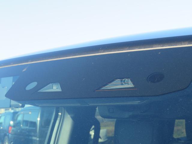 ディフェンダー 110V8カルパチアンエディション P525 1オーナー/パノラミックルーフ/純正22インチAW/メリディアンサラウンド/急速クーラーボックス/クルコン/ドラレコ/全方位カメラ/パドルシフト/背面タイヤカバー/(18枚目)