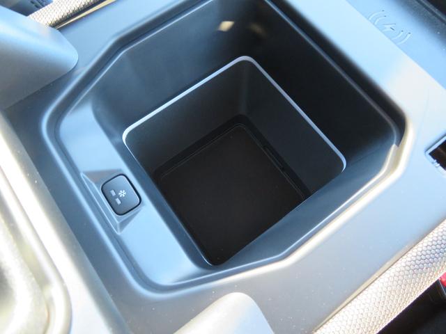 ディフェンダー 110V8カルパチアンエディション P525 1オーナー/パノラミックルーフ/純正22インチAW/メリディアンサラウンド/急速クーラーボックス/クルコン/ドラレコ/全方位カメラ/パドルシフト/背面タイヤカバー/(31枚目)