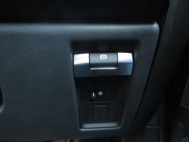 ディフェンダー 110V8カルパチアンエディション P525 1オーナー/パノラミックルーフ/純正22インチAW/メリディアンサラウンド/急速クーラーボックス/クルコン/ドラレコ/全方位カメラ/パドルシフト/背面タイヤカバー/(39枚目)