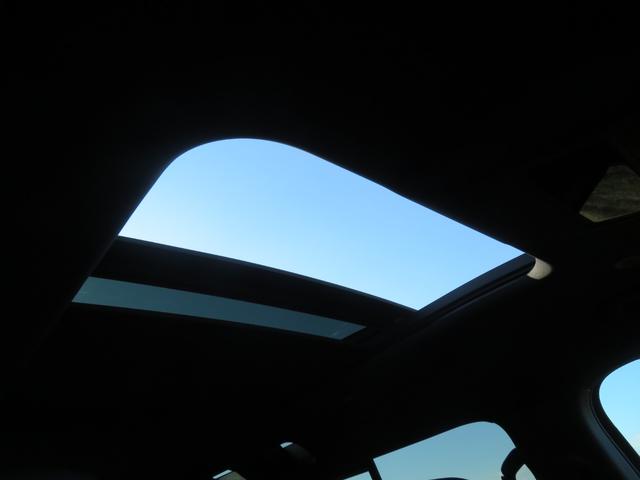 ディフェンダー 110V8カルパチアンエディション P525 1オーナー/パノラミックルーフ/純正22インチAW/メリディアンサラウンド/急速クーラーボックス/クルコン/ドラレコ/全方位カメラ/パドルシフト/背面タイヤカバー/(41枚目)