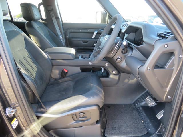 ディフェンダー 110V8カルパチアンエディション P525 1オーナー/パノラミックルーフ/純正22インチAW/メリディアンサラウンド/急速クーラーボックス/クルコン/ドラレコ/全方位カメラ/パドルシフト/背面タイヤカバー/(47枚目)